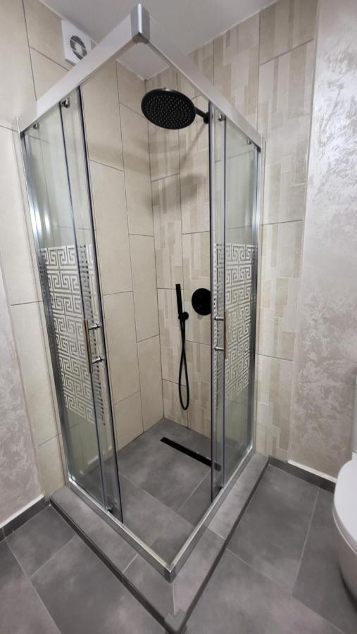 Boutique Global Aparthotel Brasov Ngoại thất bức ảnh
