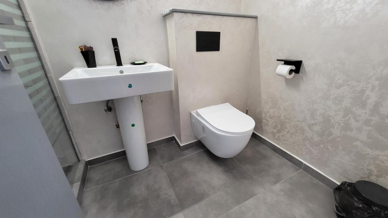 Boutique Global Aparthotel Brasov Ngoại thất bức ảnh