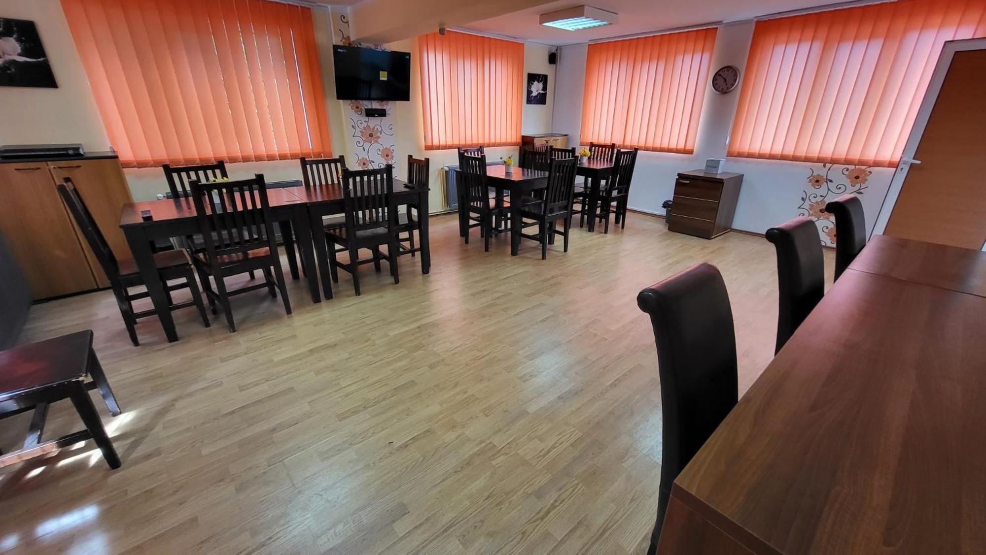 Boutique Global Aparthotel Brasov Ngoại thất bức ảnh