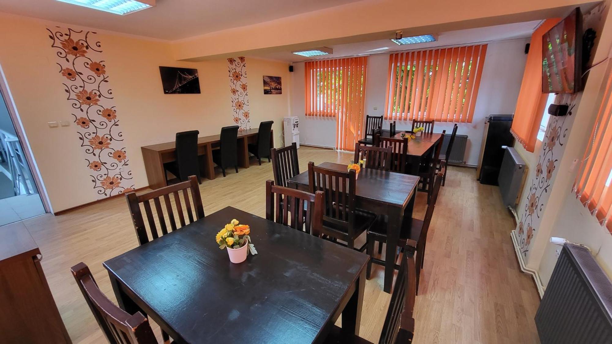 Boutique Global Aparthotel Brasov Ngoại thất bức ảnh